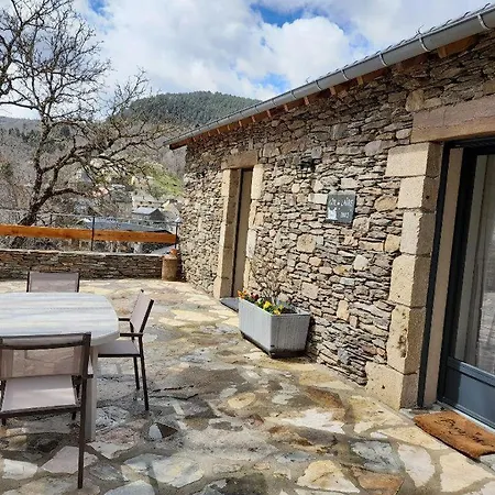 Maison De L'aire * Fraissinet-de-Fourques